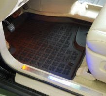 Gumové koberce Seat Leon 2020- - 28 mm okraj
